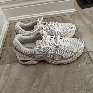 ASICS Women's White and Pink Athletic Shoes